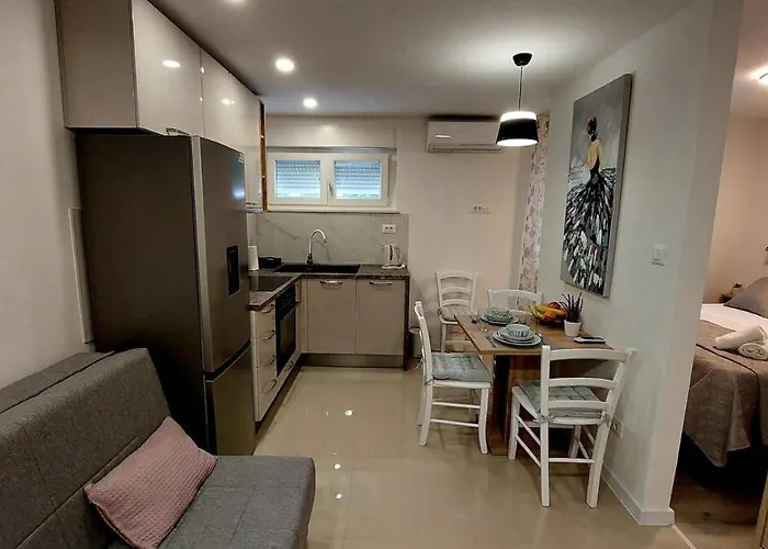 Apartament Lili Ka *