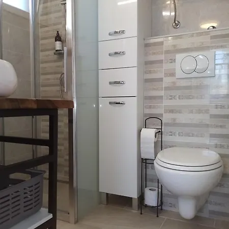 Lili Ka Apartament *